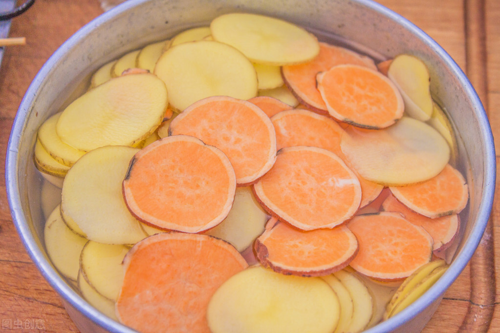 Do you cook meat or vegetables first in hot pot?Many people are wrong