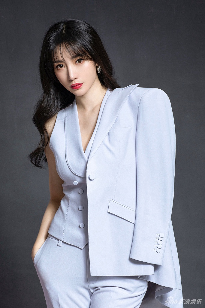 Li Yan Actor Liu Yan (actor, singer, host) - iNEWS