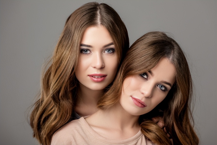 Are identical twins the same? iNEWS