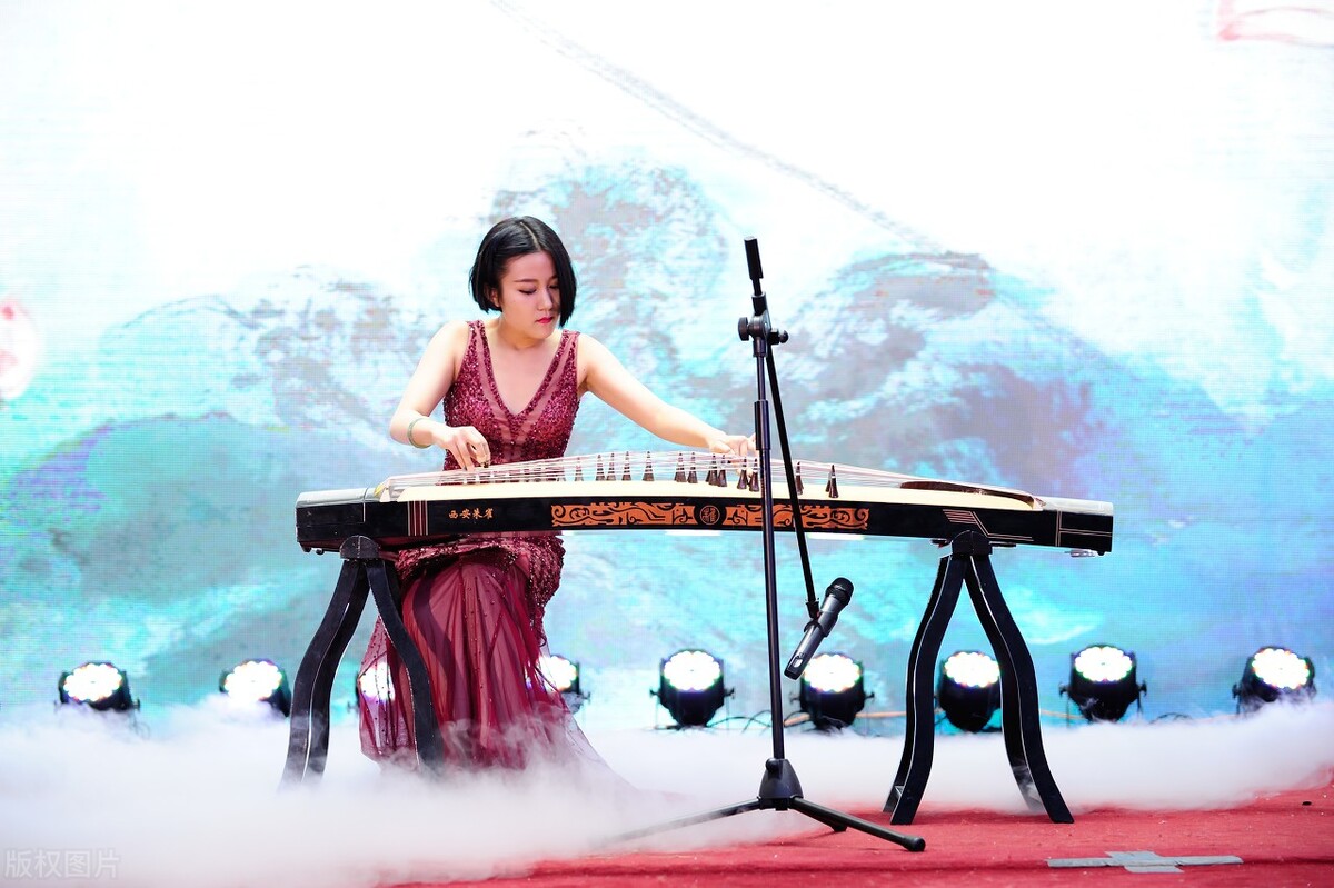 What is the difference between guqin and guzheng?Through these five