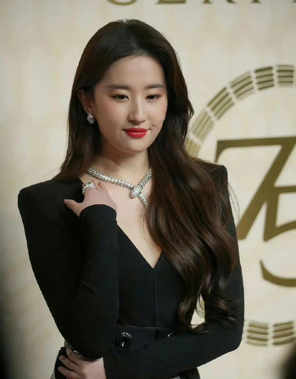 Liu Yifei abandoned the morbid aesthetics of internal entertainment ...