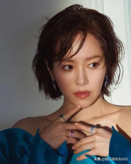 Han Zhimin as the spokesperson shoots jewelry pictorial Florence is ...