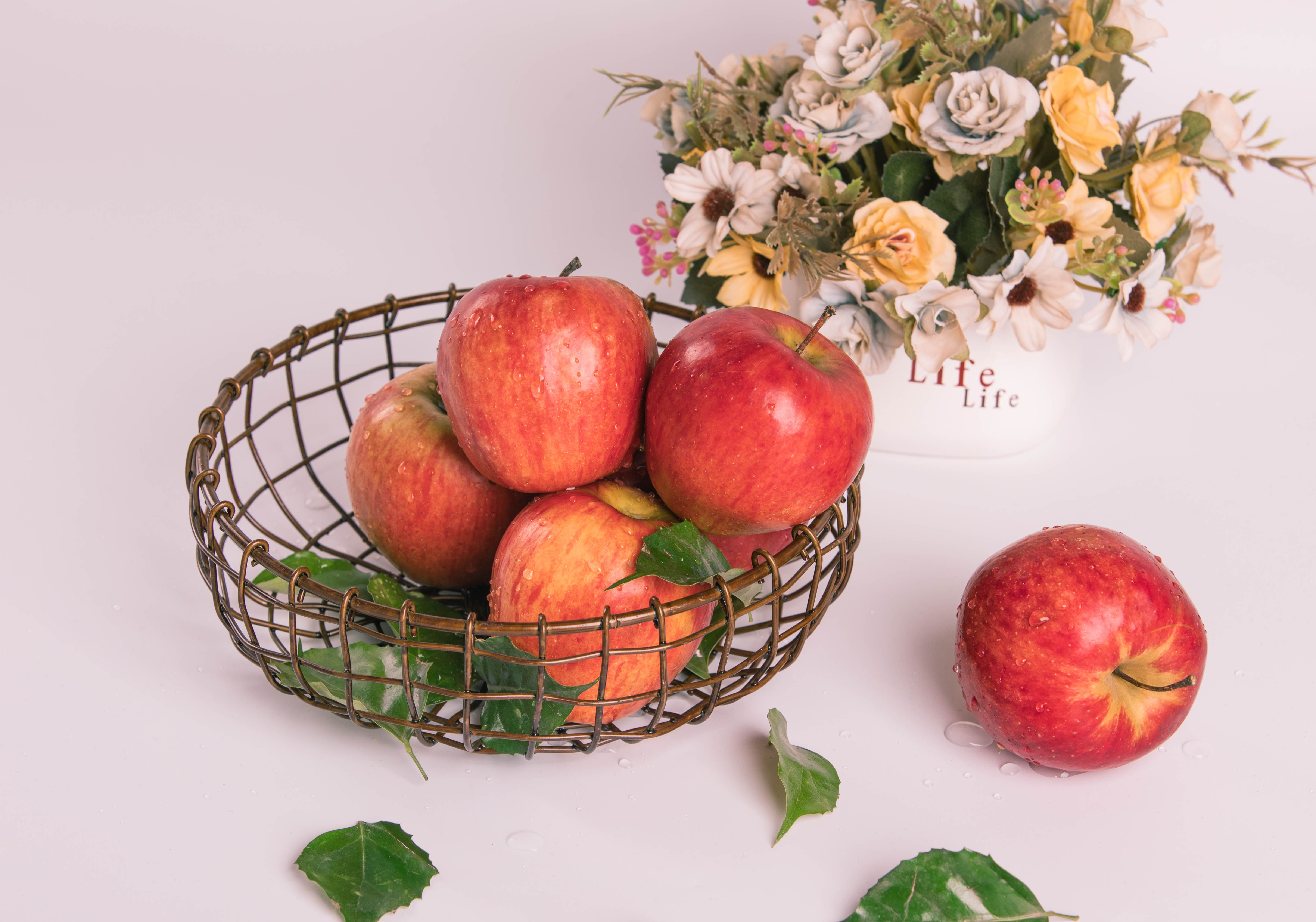 No exercise required!Highfiber redfleshed apples that can be thinned