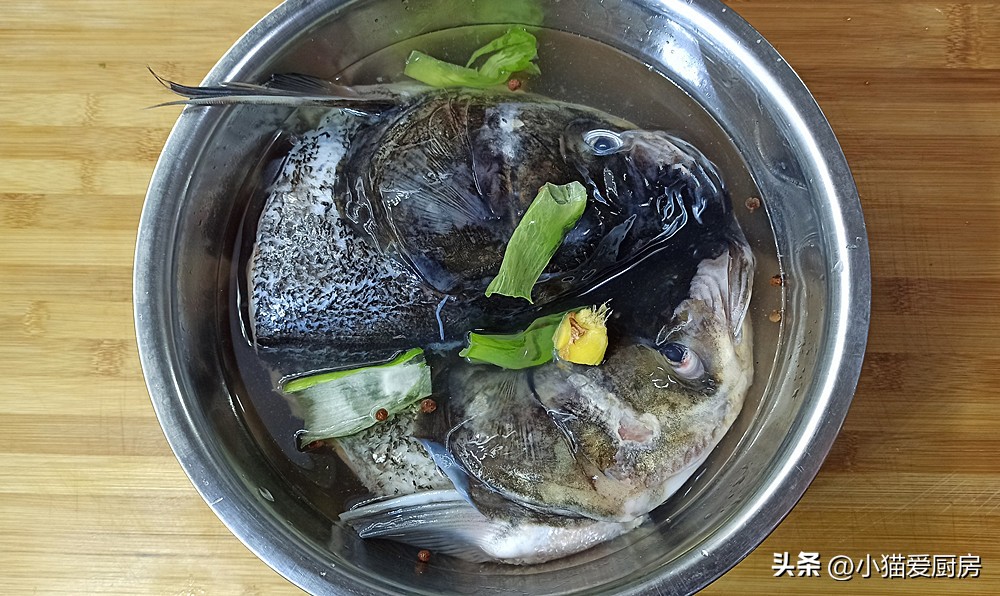 Have you tried Sichuan pickled fish head, which is better than chopped