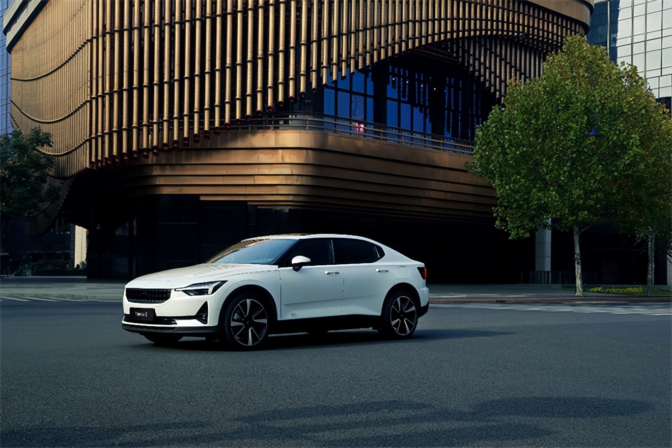 Small But Mighty:  The Polestar 2'S Surprising Competitive Edge - wcqm2og