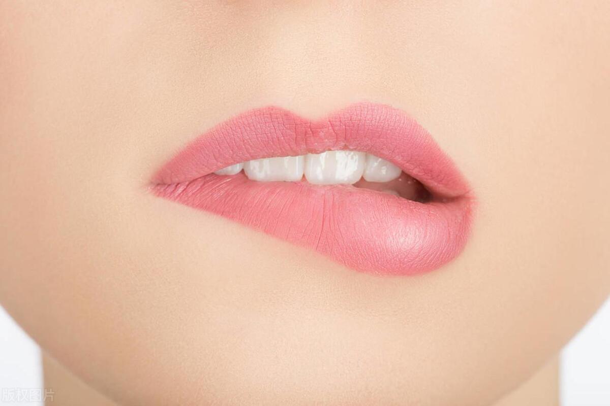 Does kissing wear down your lips? Brainy answers to weird questions