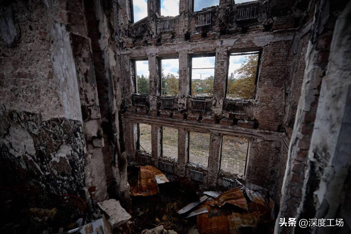 Rockets penetrate the roof late at night!Chechen armed casualties are ...