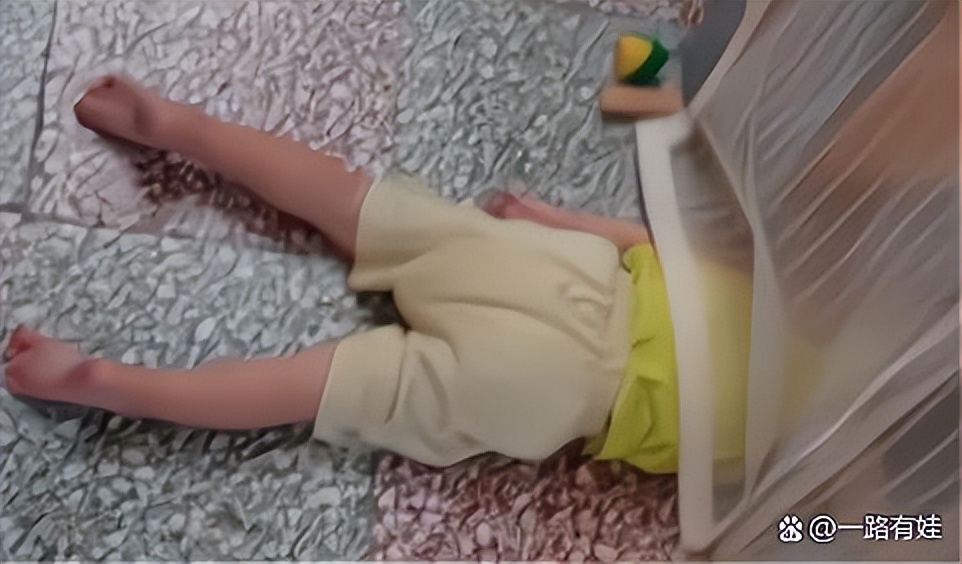 The child punches and kicks for a while while sleeping, and the baby