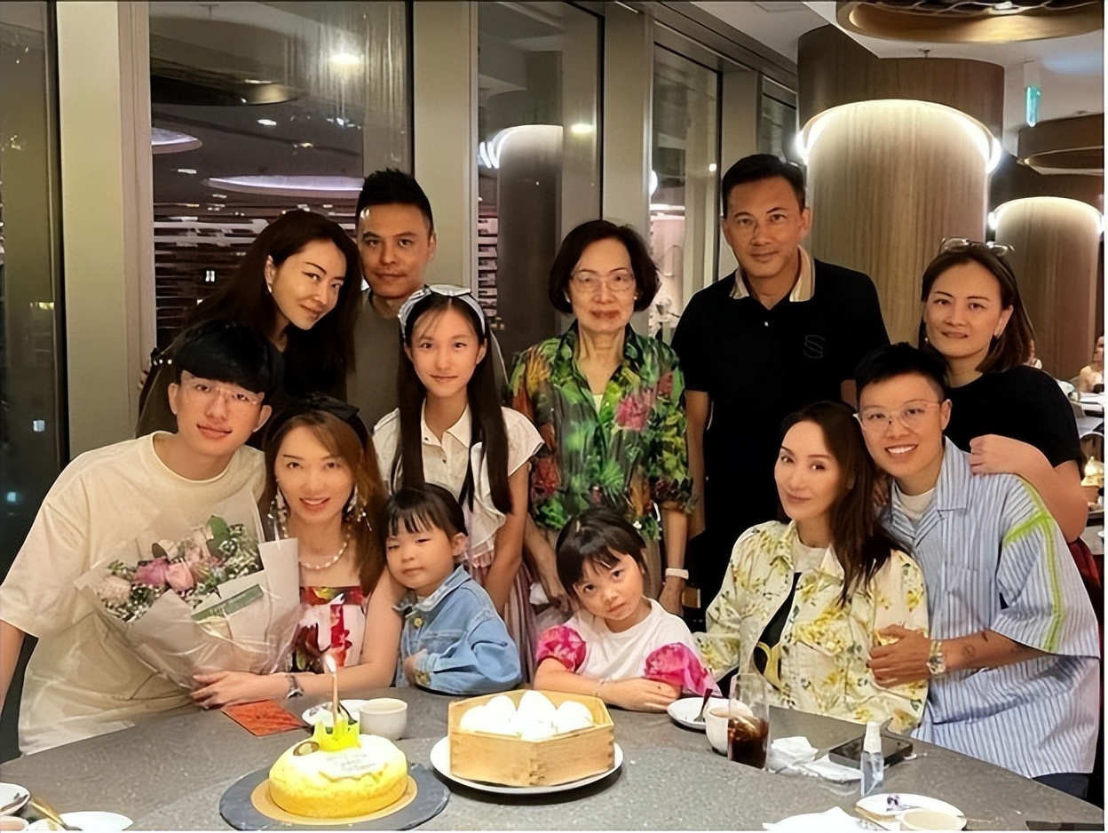 Aaron Kwok and Fang Yuan showed love, but Xiong Dailin said: The person ...