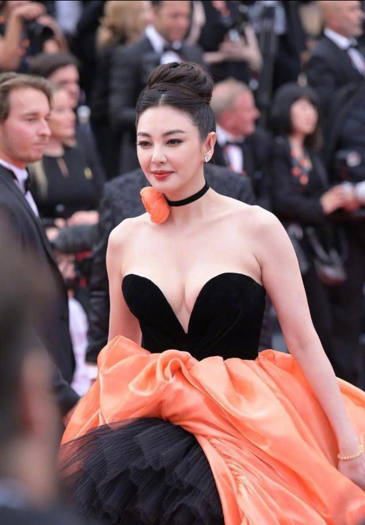 Zhang Yuqi Cannes red carpet looks sexy and hot! Fairy full! - iMedia