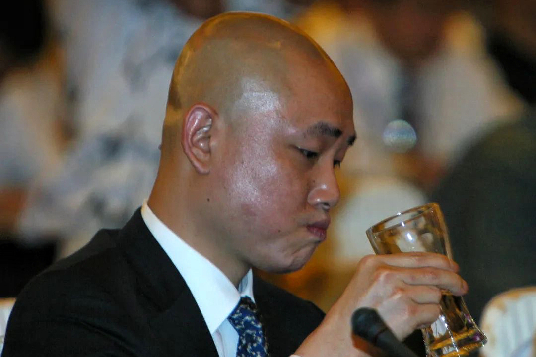 Huang Guangyu has another picture - iNEWS