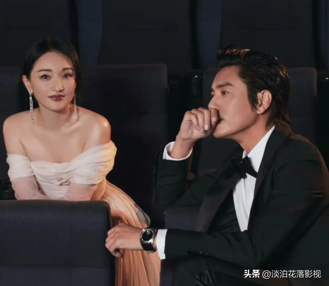 Chen Kun and Zhou Xun are on the same stage again, one is still ...