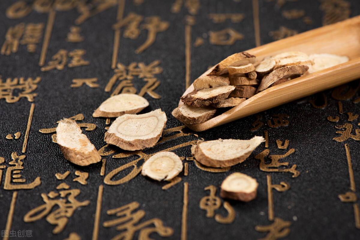 A few herbal dregs to soak your feet, apply both qi and blood, combine