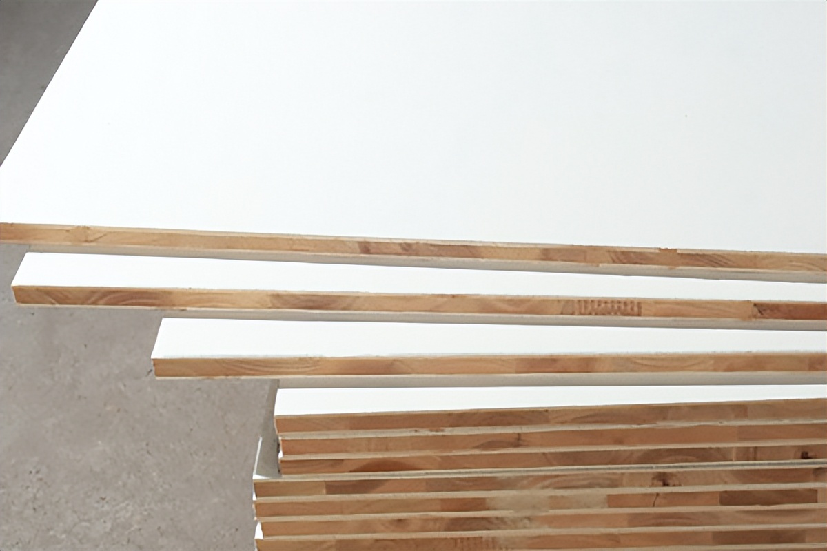 Clean aldehyde antibacterial and wearresistant negative ion ecological board makes home safer