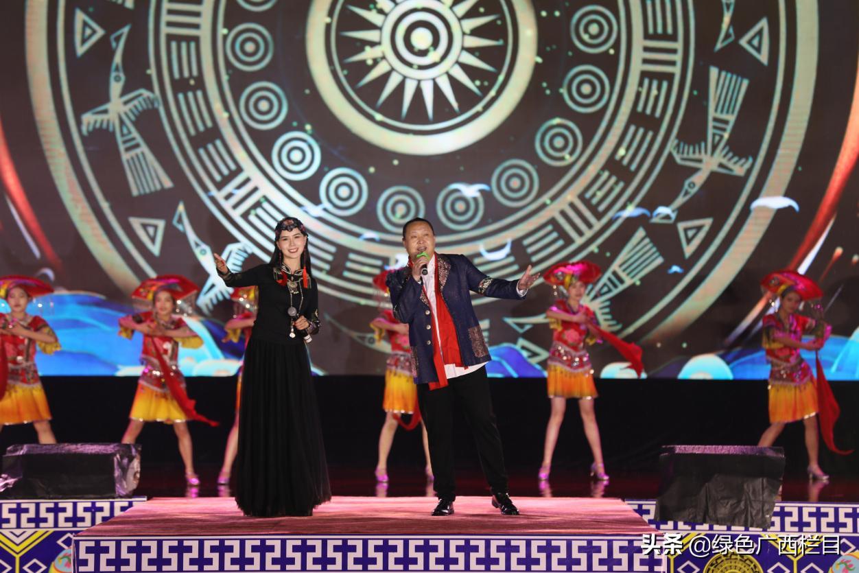 Chinese Zhuang Language Spring Festival Gala - Inheritor of National ...