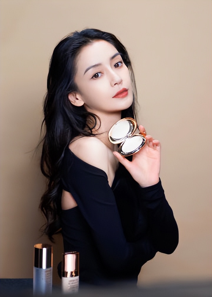 Dazzling star makeup! Angelababy silhouette than heart photo - iNEWS