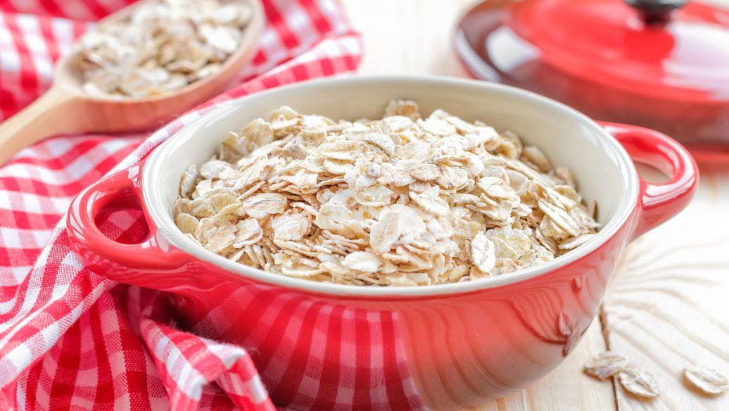 Is oatmeal "harmful wheat", or is it a nutritious food?Eating too much