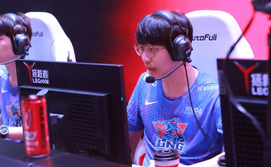 Xiaohu won the best mid laner and won the MVP!LPL Summer Split Week 10