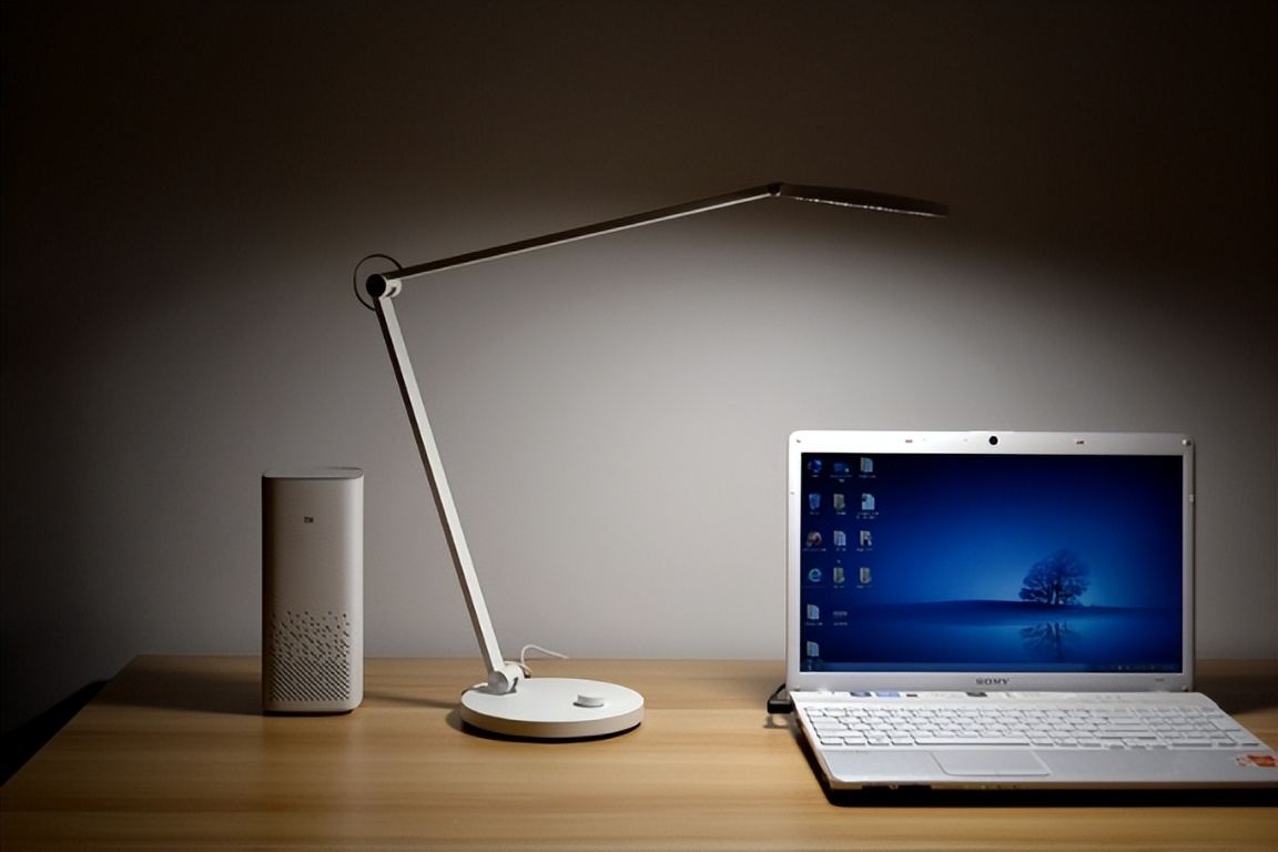 Which brand of desk lamp is more practical? The best table lamp brand