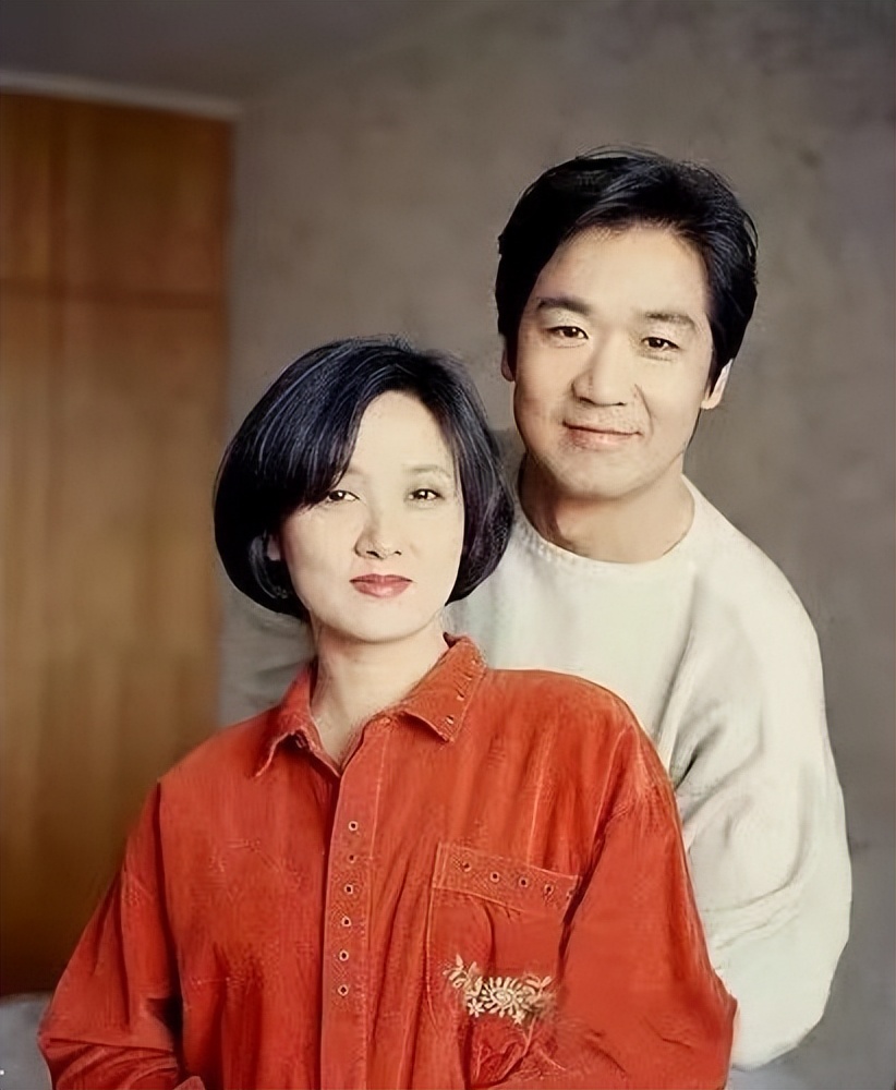 Is Deng Jie "short and dark" a beauty? Looking at her 65-year-old state ...