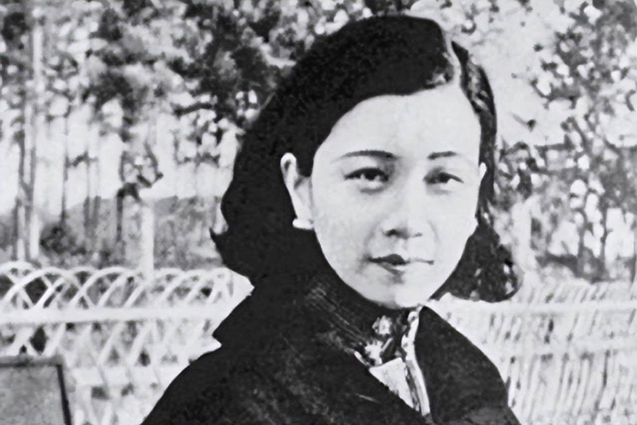 In 2005, Wang Jingwei's son returned to China to worship, and after