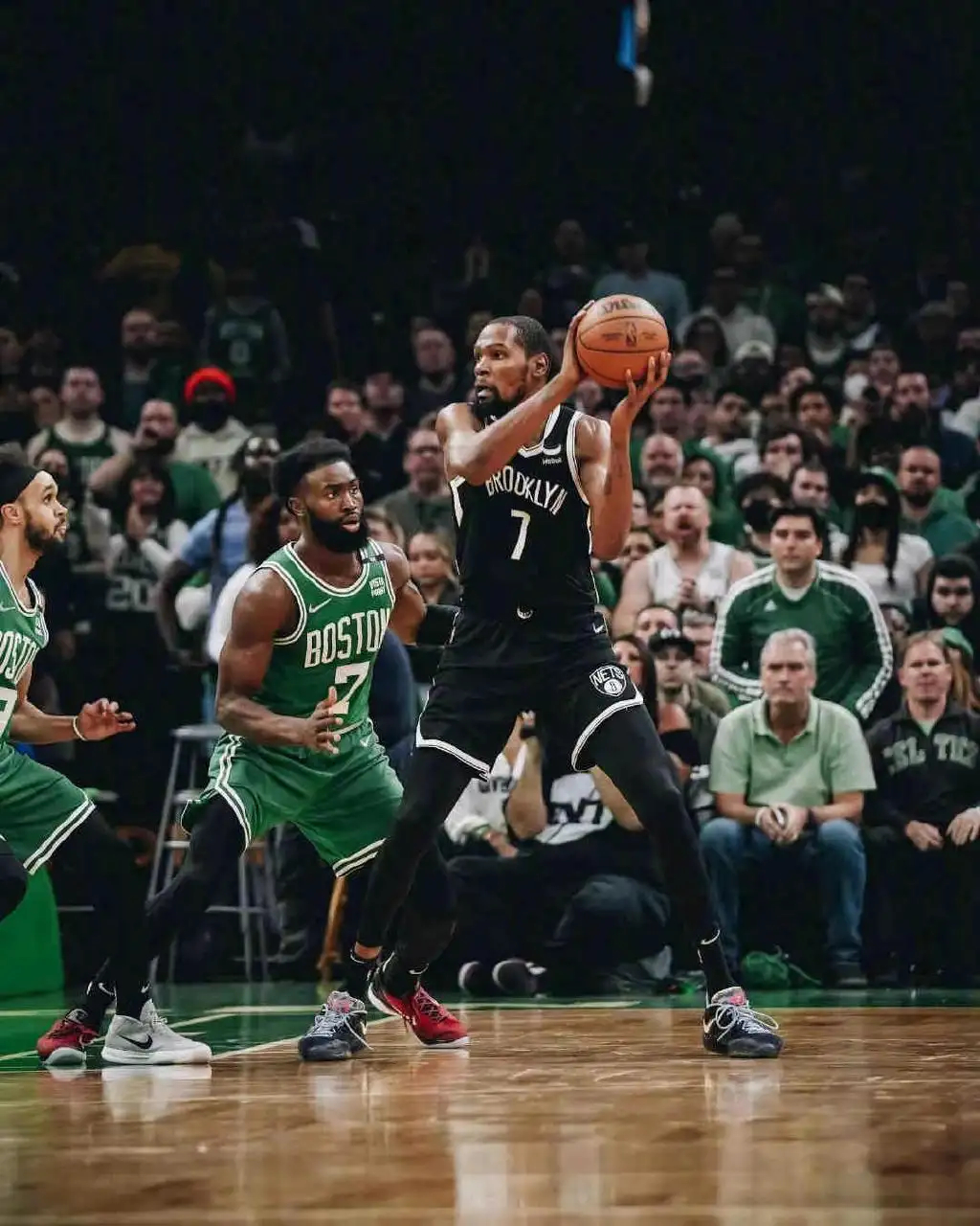 Why did Durant stay on the team?The Nets still have 3 big ace and