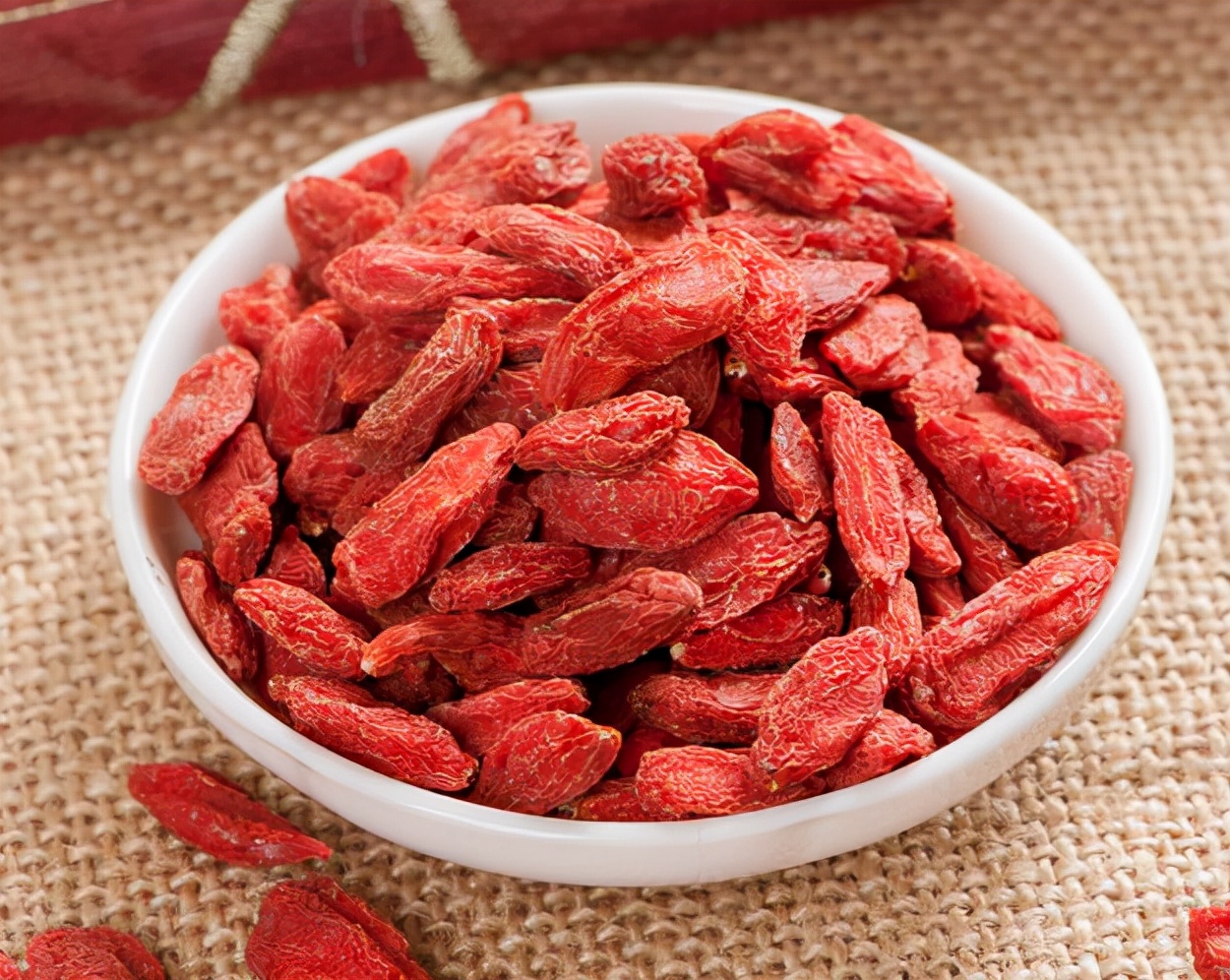 "Chew a few goji berries" every night before going to bed for a month