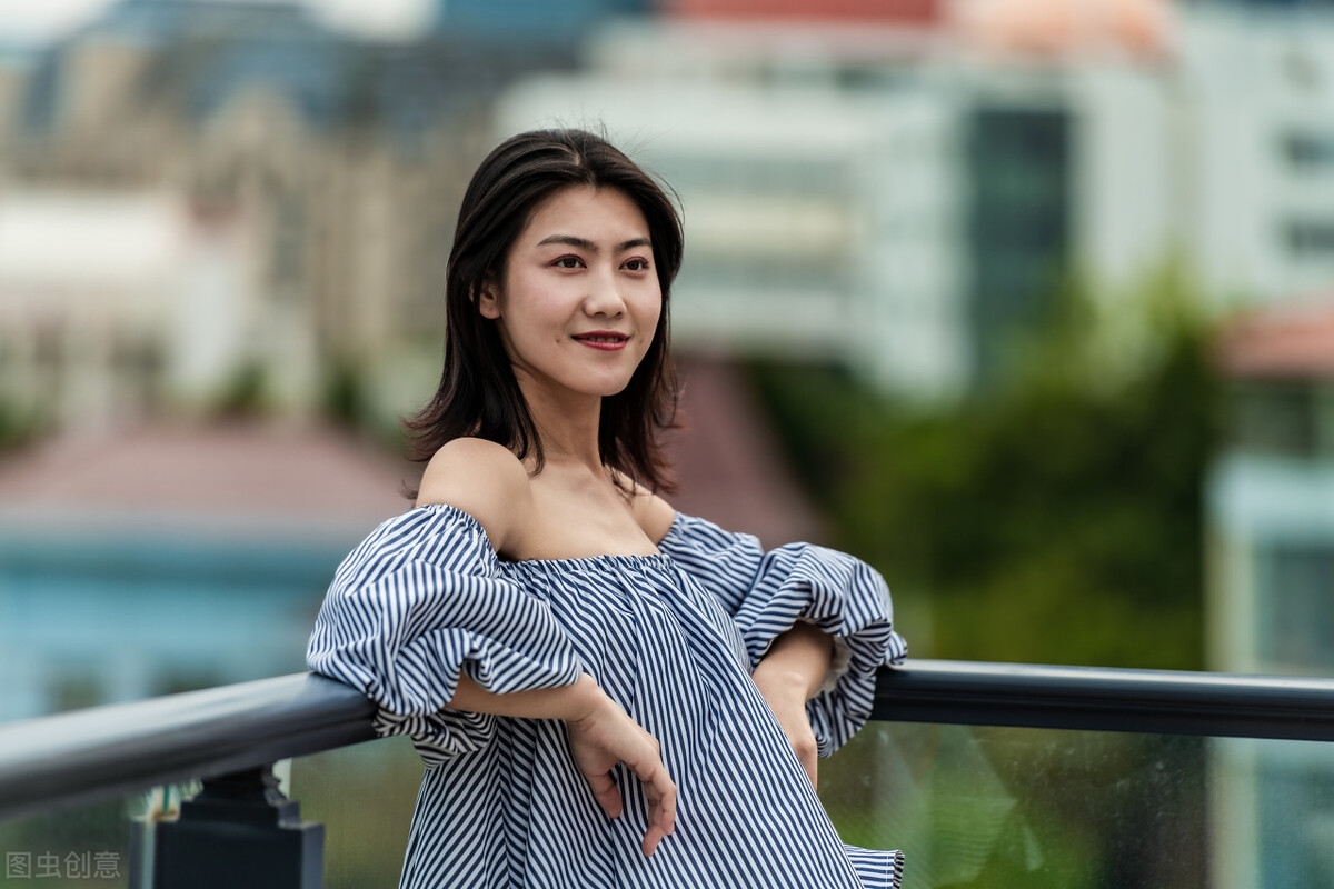 Selected Poems of Heyue by Dong Qingli - iNEWS