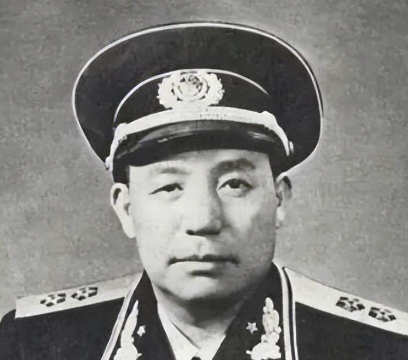 In 1962, Du Yuming participated in the celebration and saw a Lieutenant ...