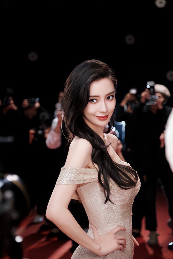 Born to be a big star! Angelababy red carpet photos - iMedia