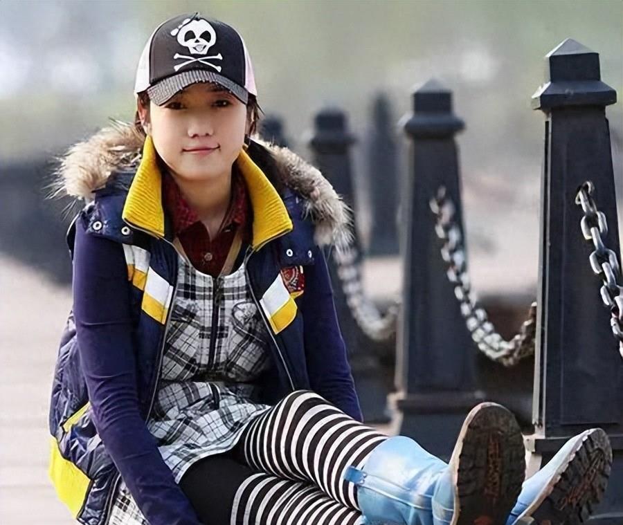 Model Zhang Xiaoyu Became Popular Through Photo Shoots And Is Still Single At The Age Of Nearly