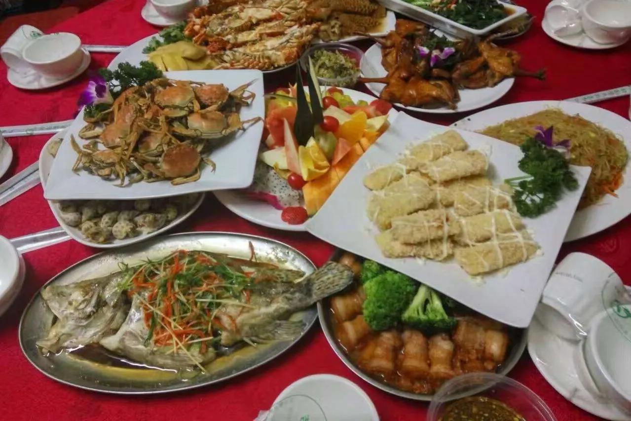 Do you know why peanuts are served at family banquets? iNEWS