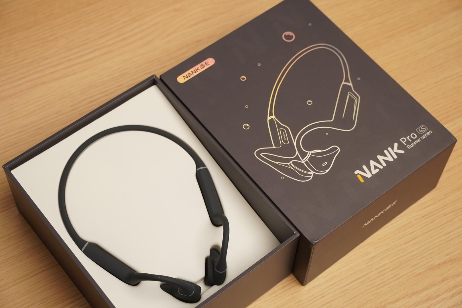 Tired of traditional headphones? Look at this South Carolina runner