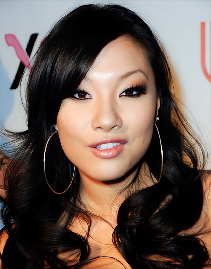 Japanese American actress Asa Akira: Donate most of her income to speak out  for the underprivileged - iMedia