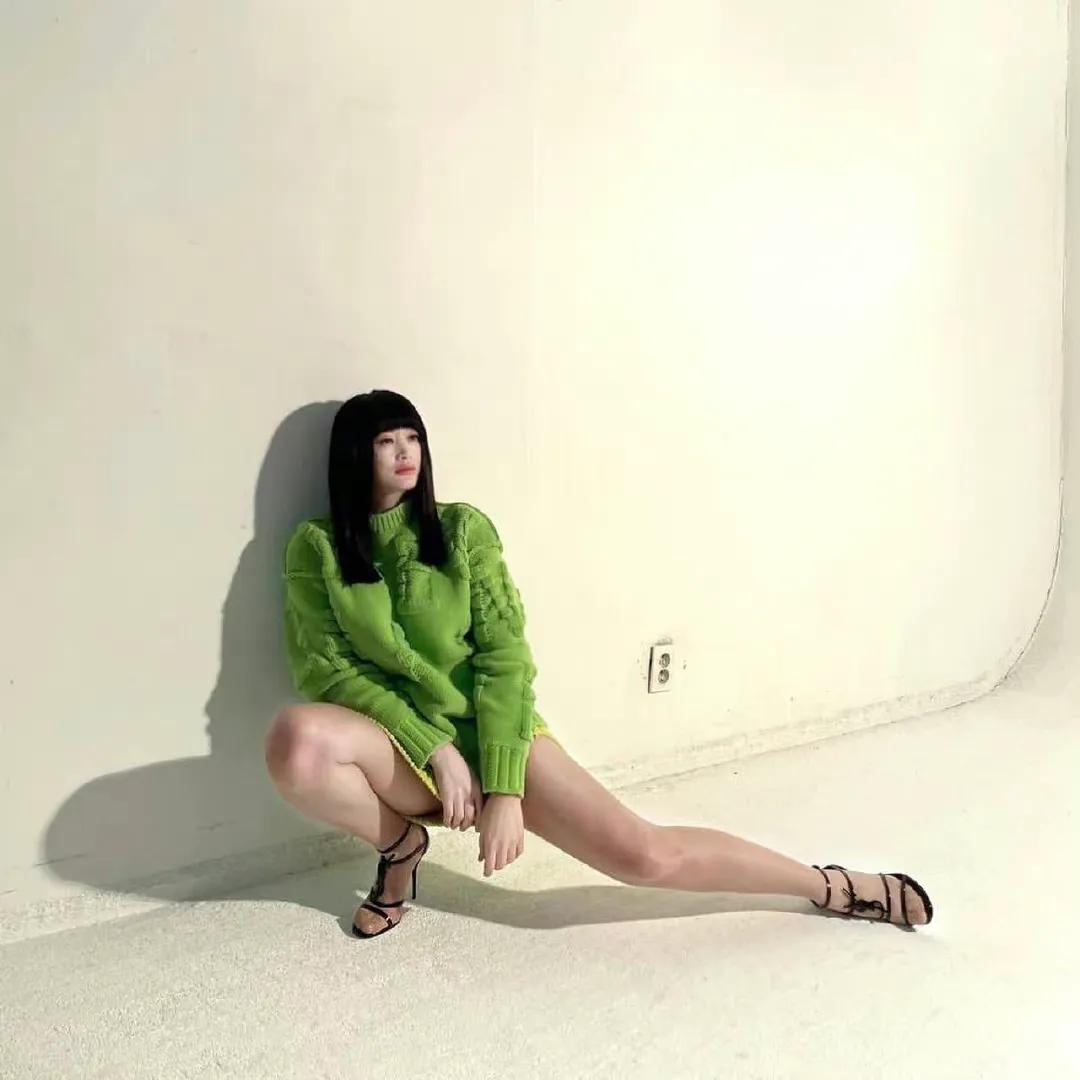 Korean actress Kim Hye soo's latest pictorial, over fifty years old, still sexy and charming iNEWS