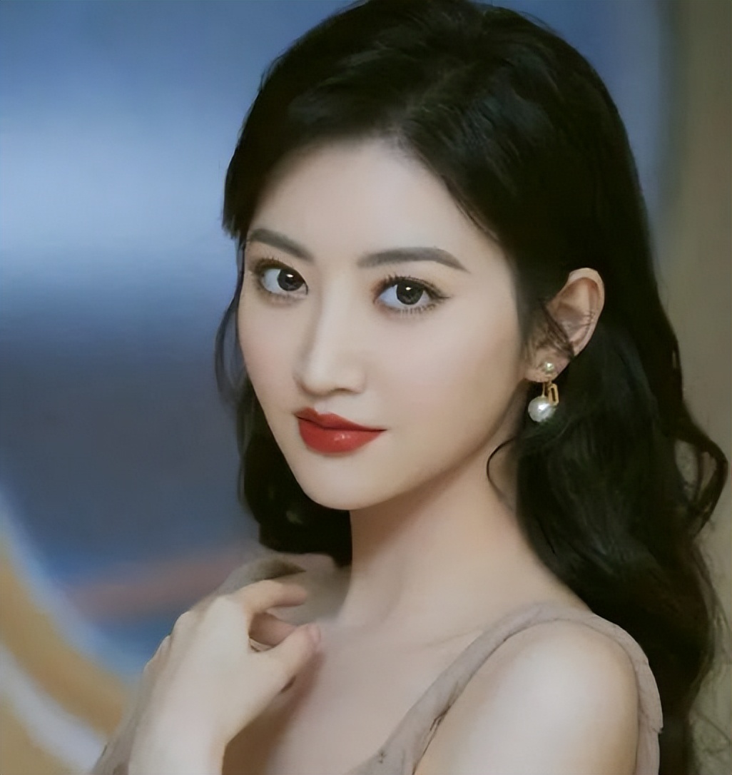 Jing Tian's 3 videos, whether it's AI face changing or real people ...