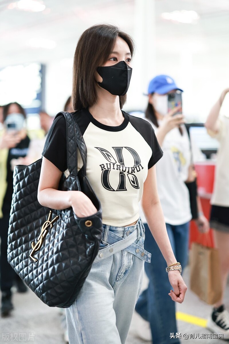 Why do women love to buy bags so much? What does a bag mean to a woman