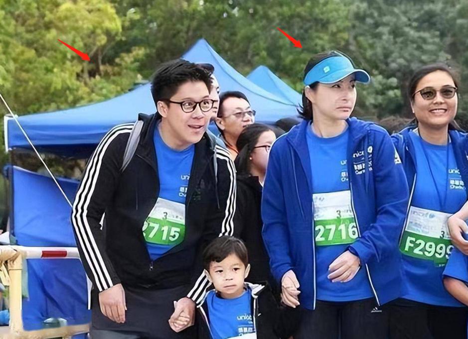 Huo Zhenting and his third son Han are in the same frame! The aura of ...