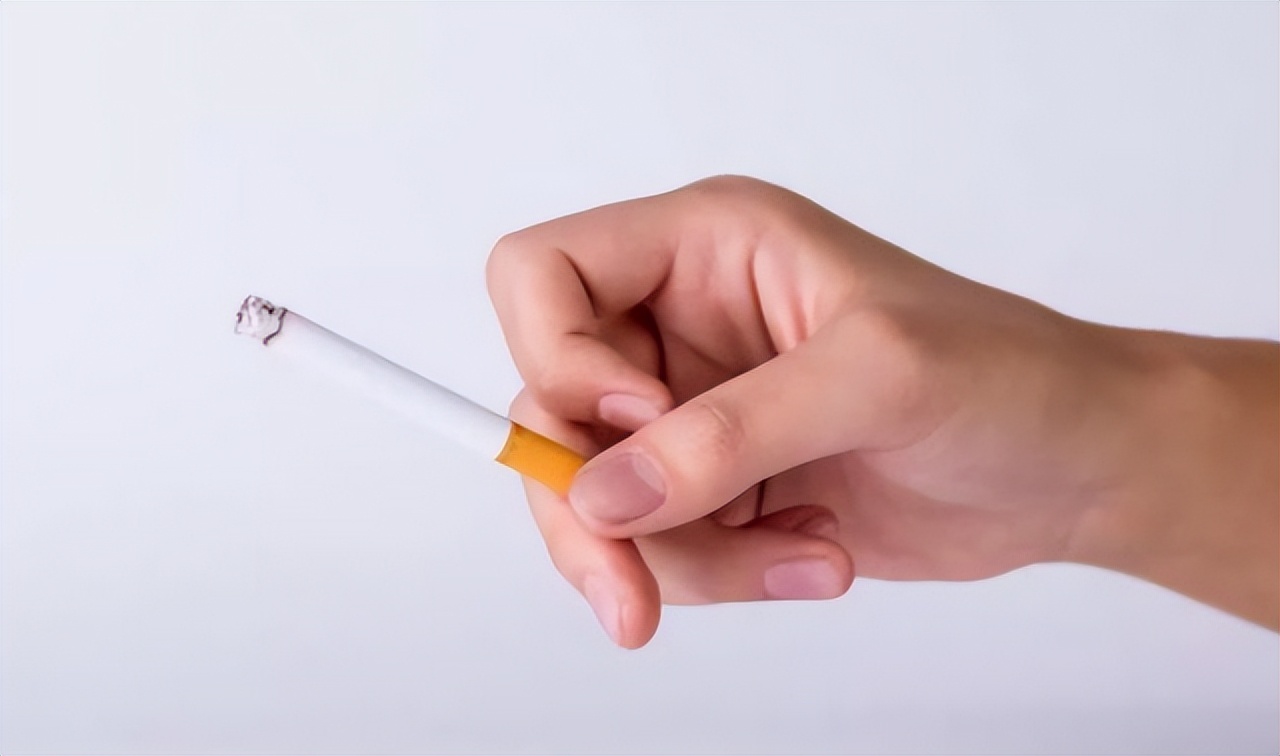 Quitting cigarettes suddenly, is it "beneficial" or "harmful"?Now tell