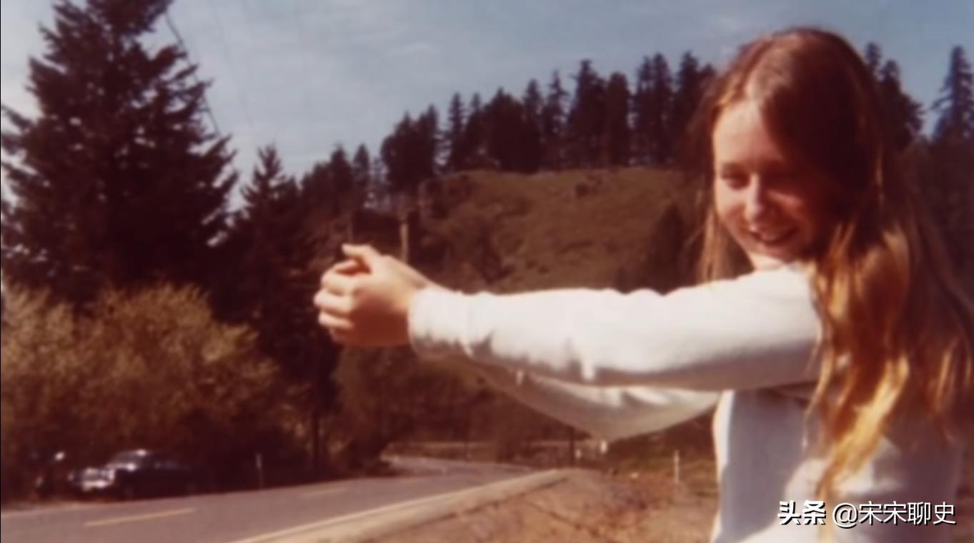 The girl in the box case, the girl met the devil in a black car and was trapped in the box for 7