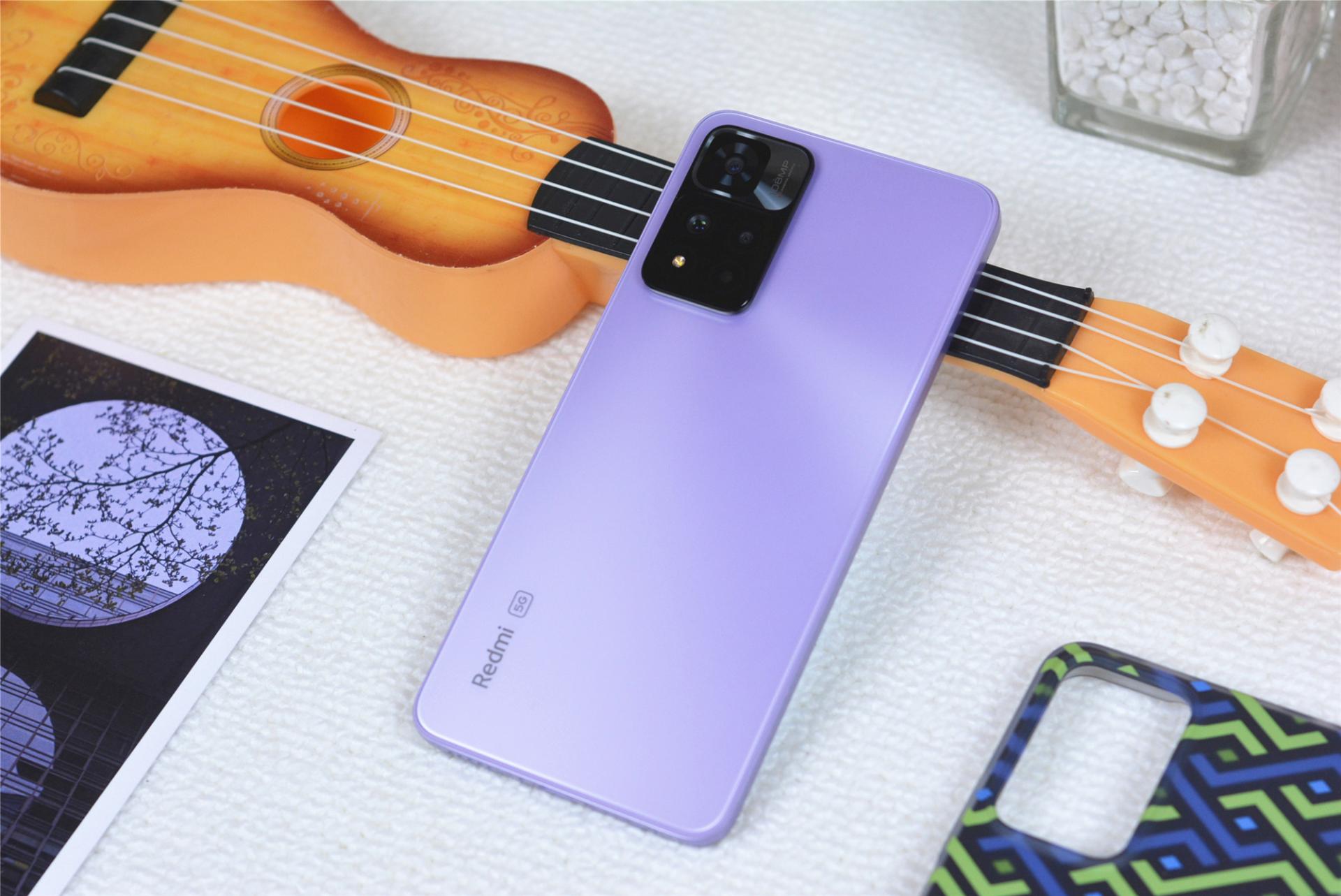 At present, the three mobile phones with the strongest battery life can