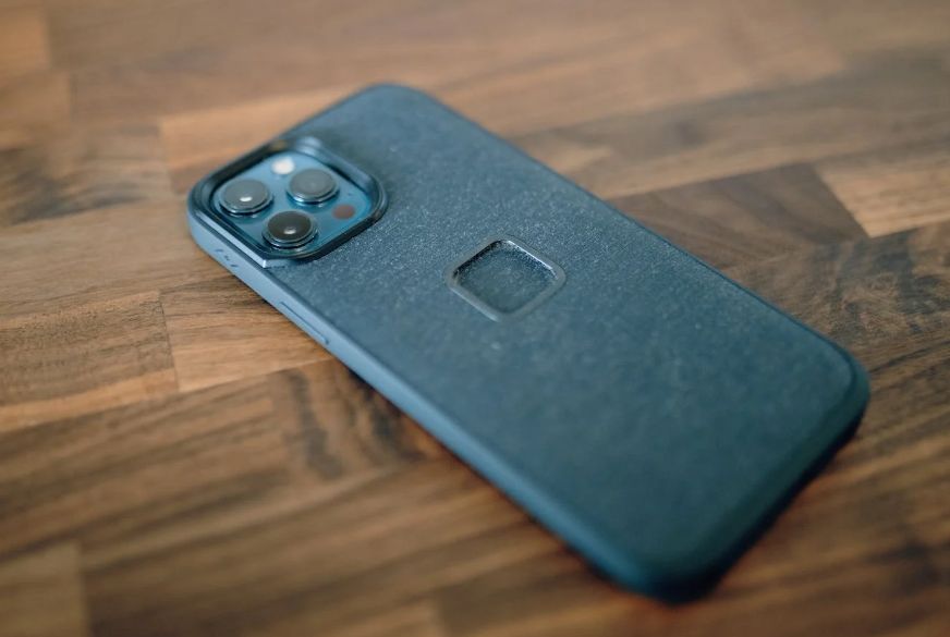 The iPhone SE 4 may be based on the iPhone XR, with a 6.1-inch LCD ...