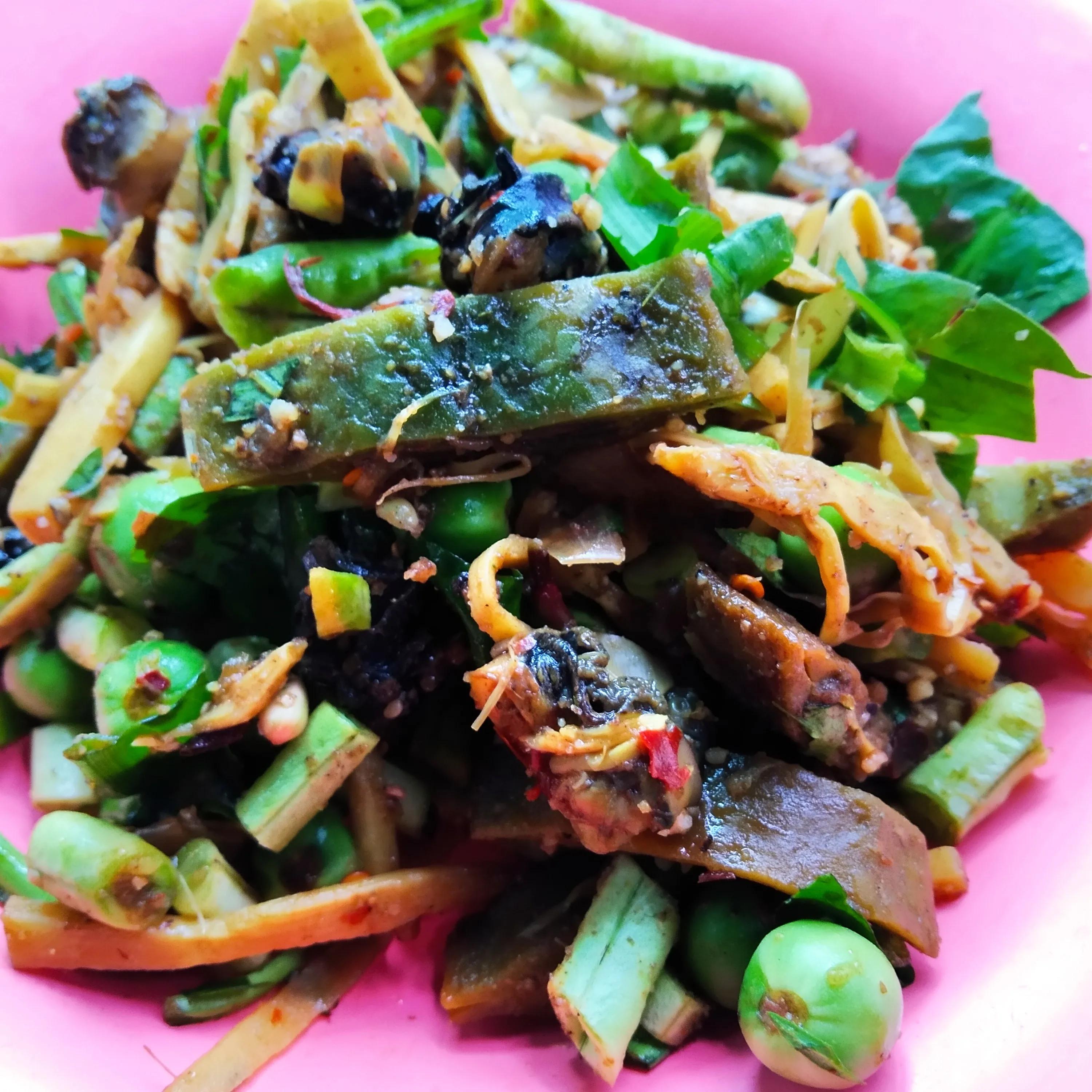 Raw and cooked Lao side dishes iNEWS