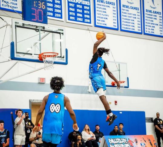 Bounce Monster! The height is only 1.98 meters, but he can touch the ...