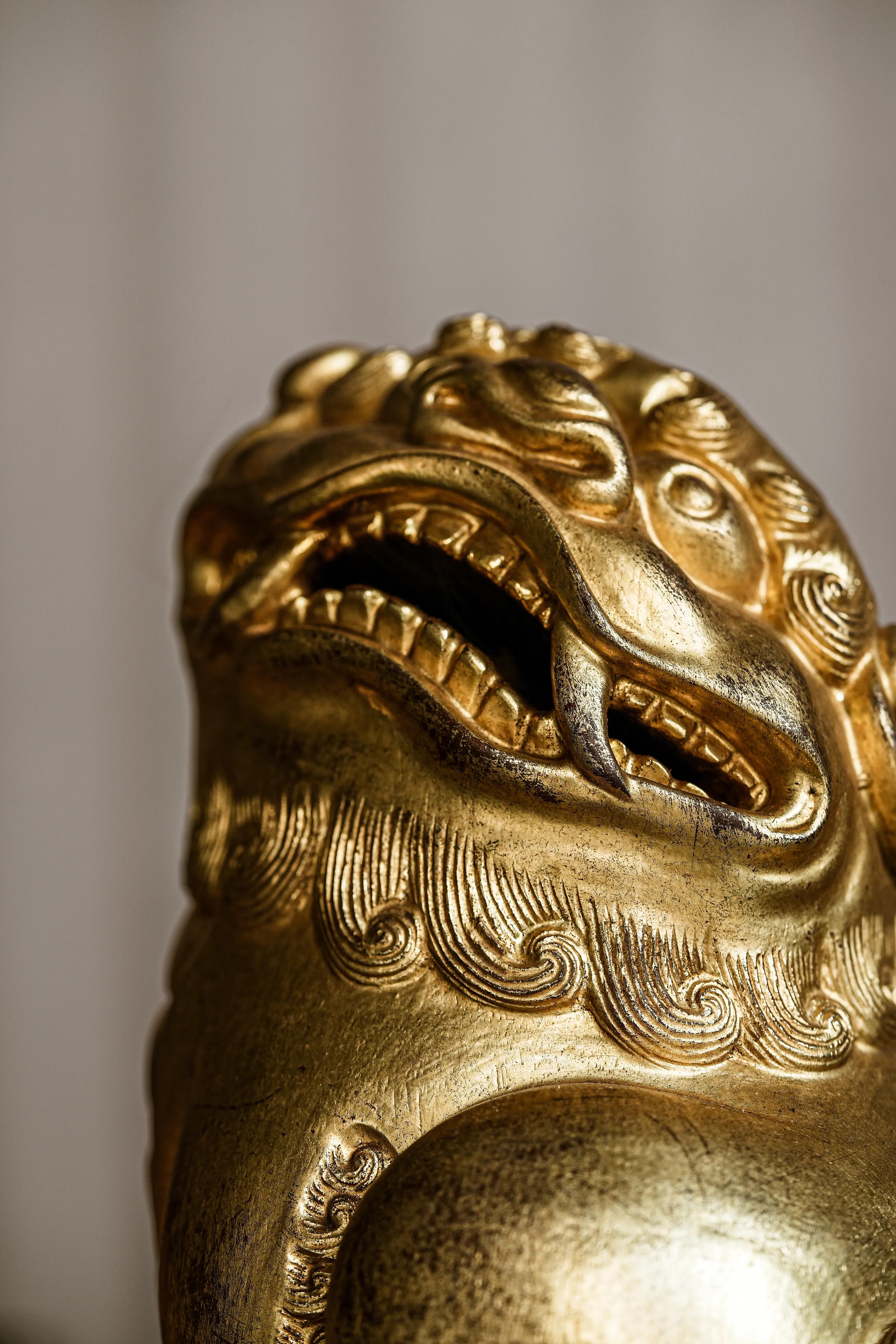 gold-painted-antique-suanni-imedia