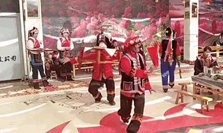 On the sense of ritual of eating, we have to see Yunnan jumping dishes ...