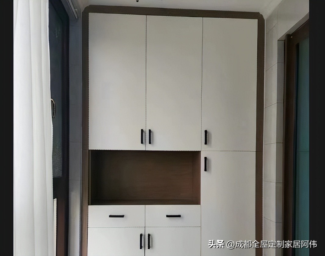 How much does a custom door generally cost per square meter