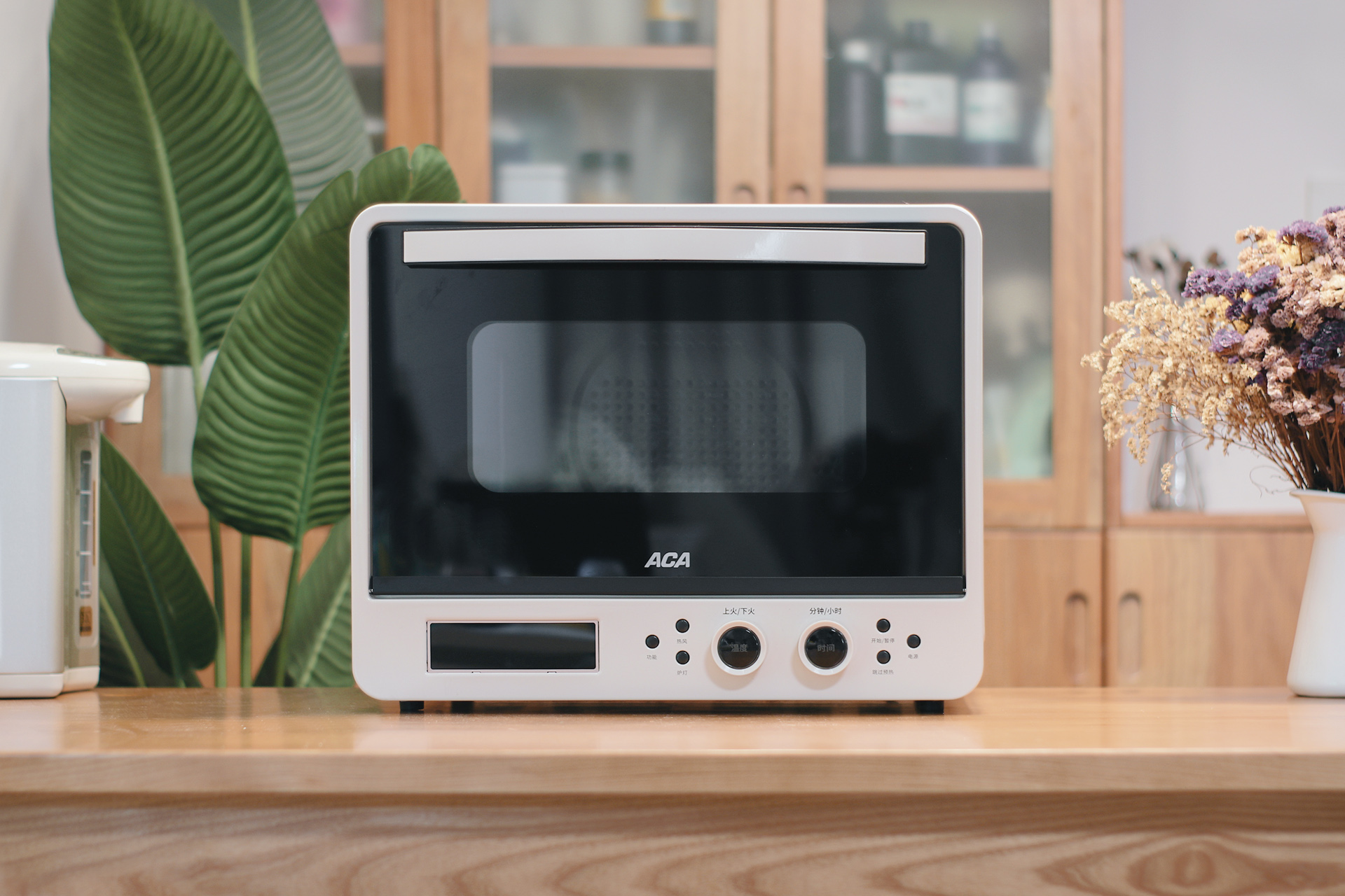 How to choose the oven to avoid detours?ACA air stove oven A8 can give