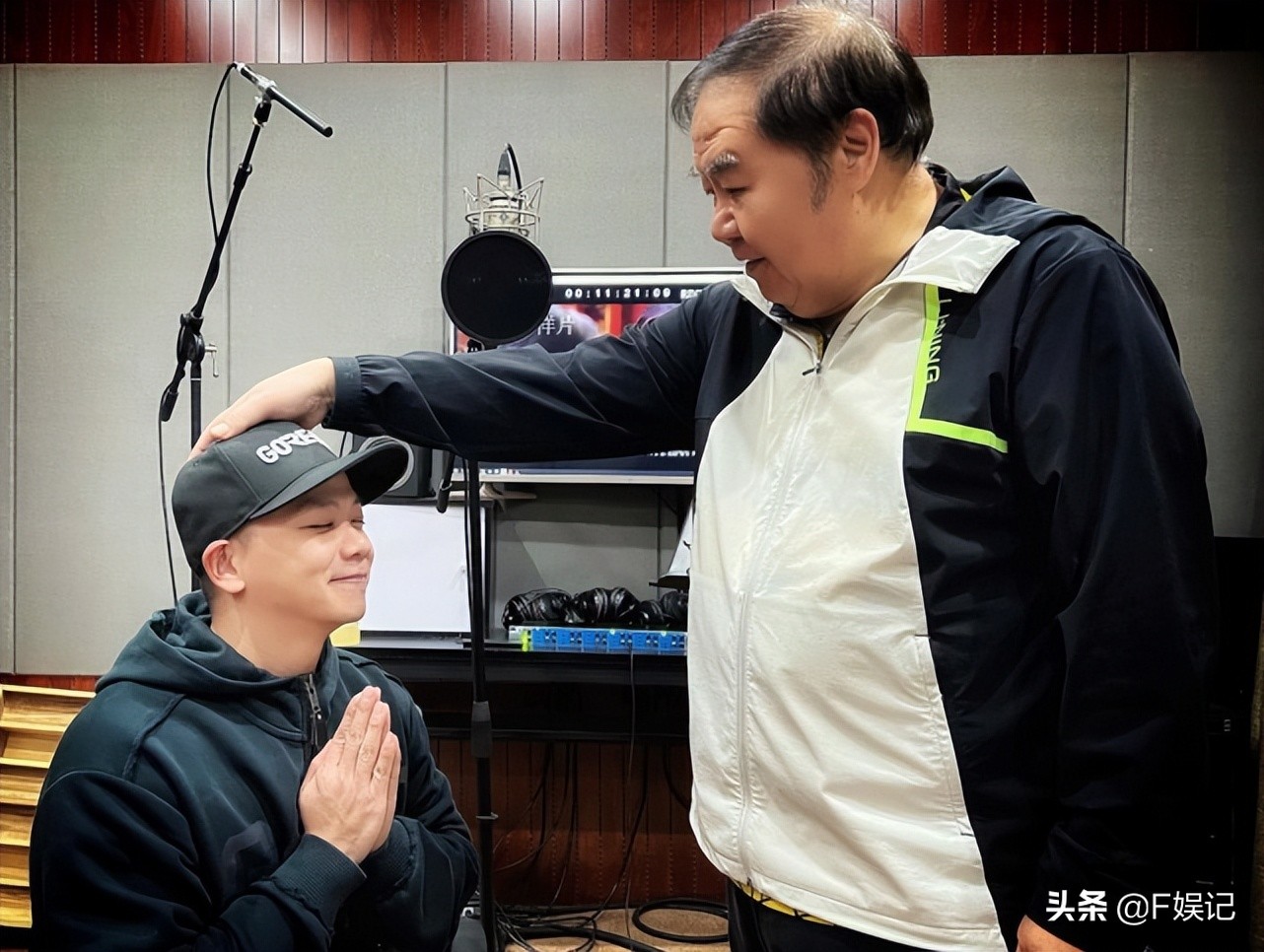 TVB male artist Lin Zishan finished filming with his wife and daughter ...