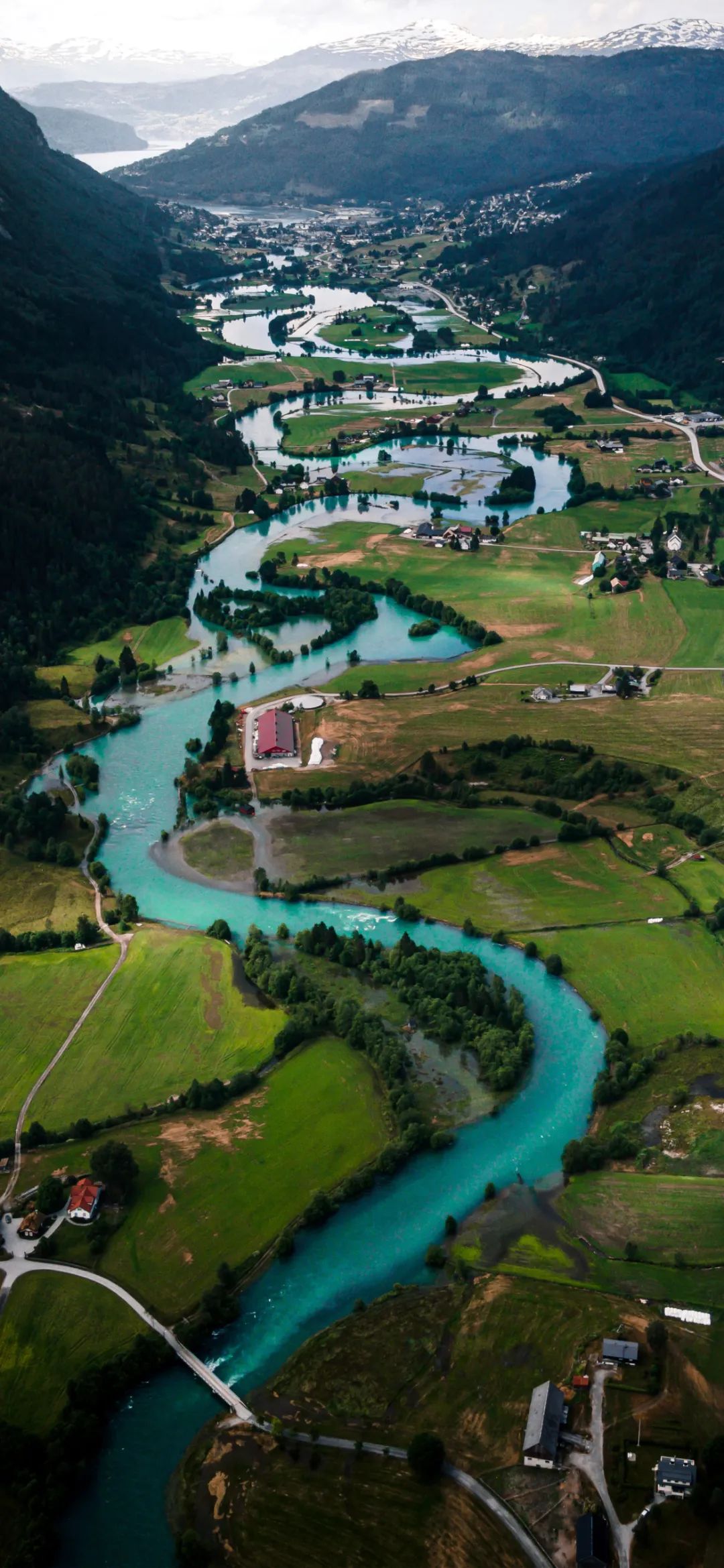 The most durable wallpaper is the landscape iNEWS